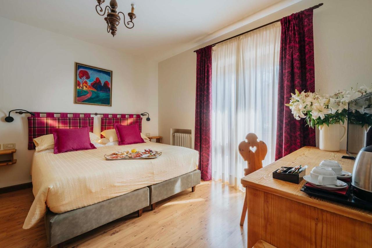 Hotel Panda Cortina- Ricarica Auto Elettriche Cortina d'Ampezzo Ngoại thất bức ảnh