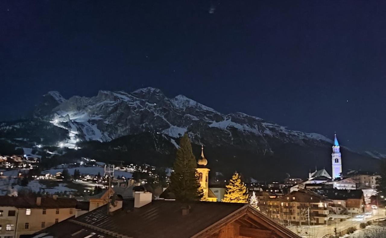 Hotel Panda Cortina- Ricarica Auto Elettriche Cortina d'Ampezzo Ngoại thất bức ảnh